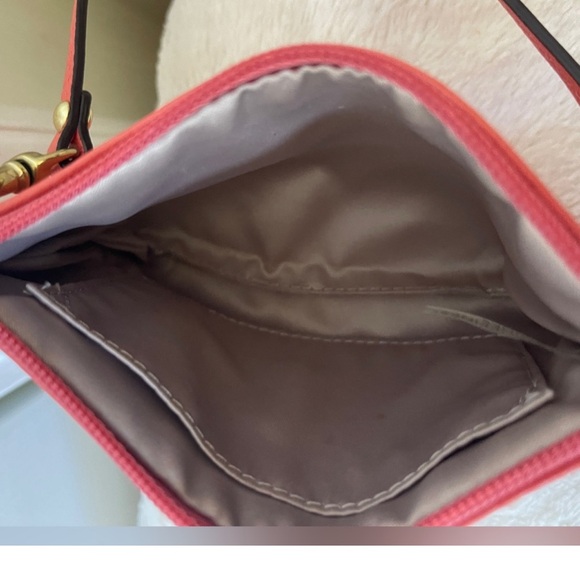 Coach Leather Wristlet like new - Picture 4 of 6